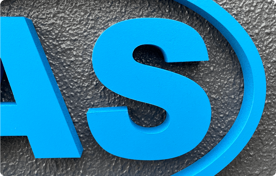 信頼と実績で支える、インフラものづくり。 都市の安心を、70年つくり続けています。